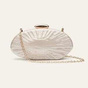 Commense Pearl Texture Clutch With Gold Chain